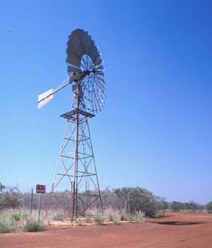096